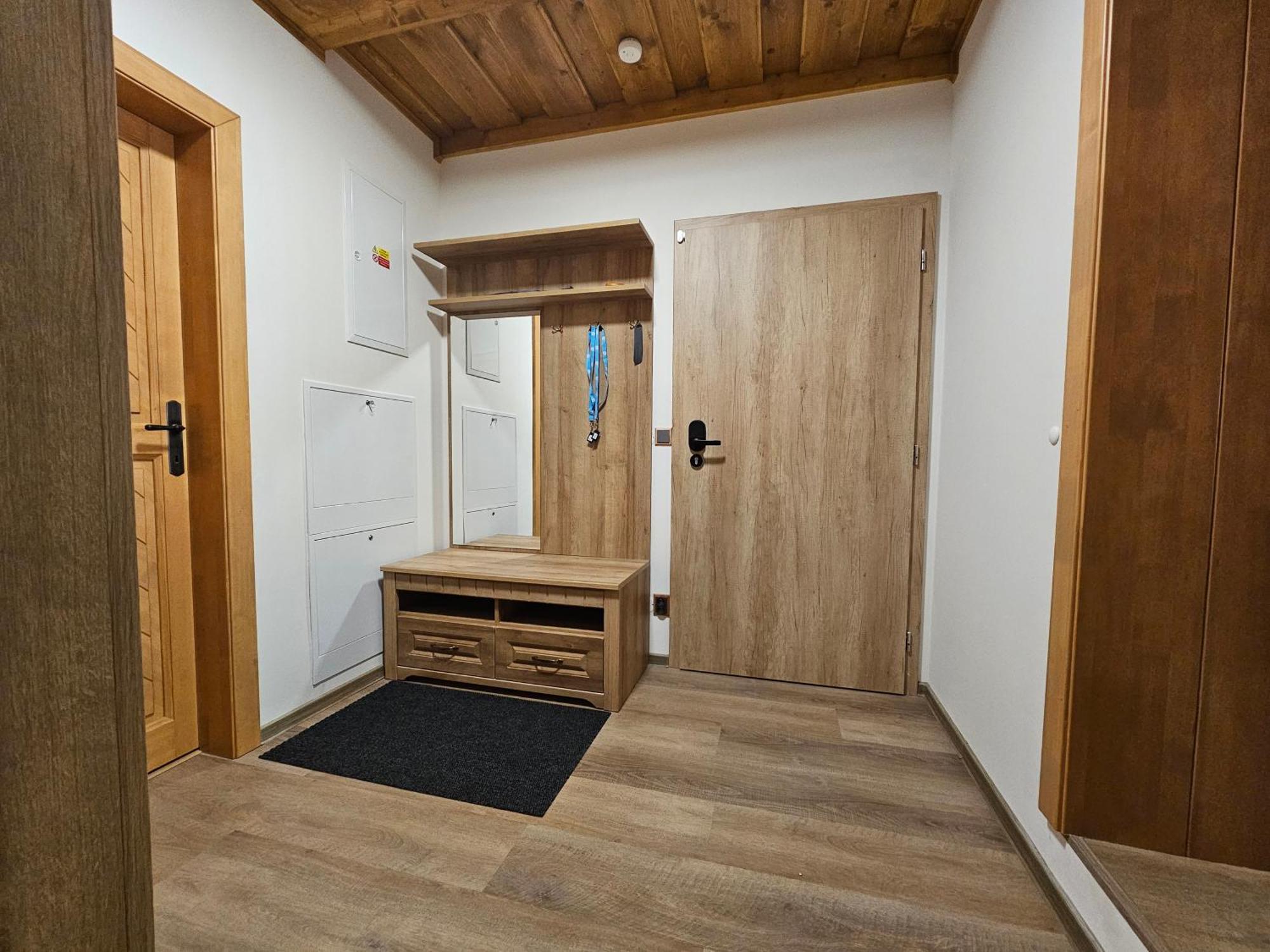 Apartmany Jezerne Velké Karlovice Δωμάτιο φωτογραφία
