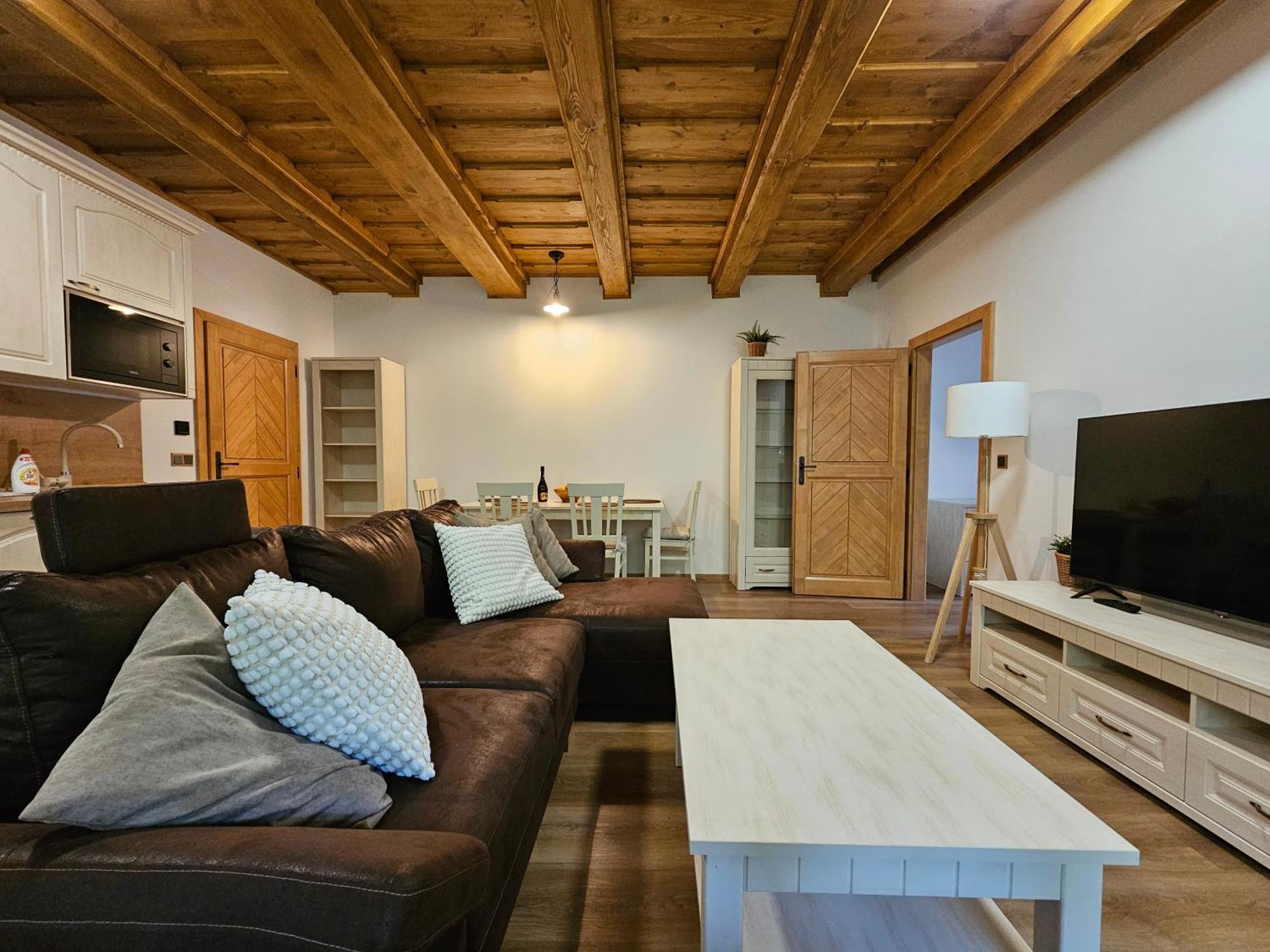 Apartmany Jezerne Velké Karlovice Δωμάτιο φωτογραφία