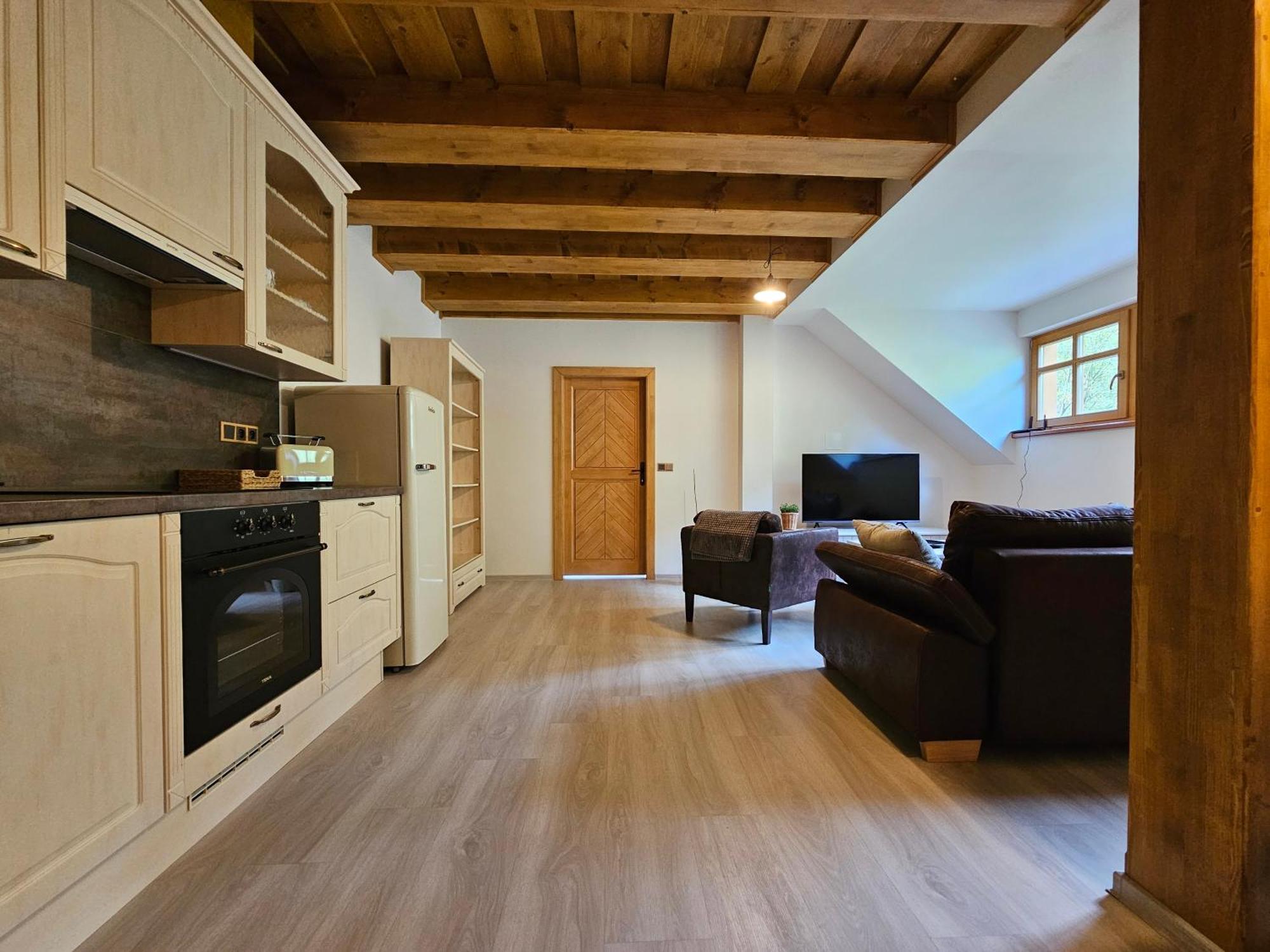 Apartmany Jezerne Velké Karlovice Δωμάτιο φωτογραφία