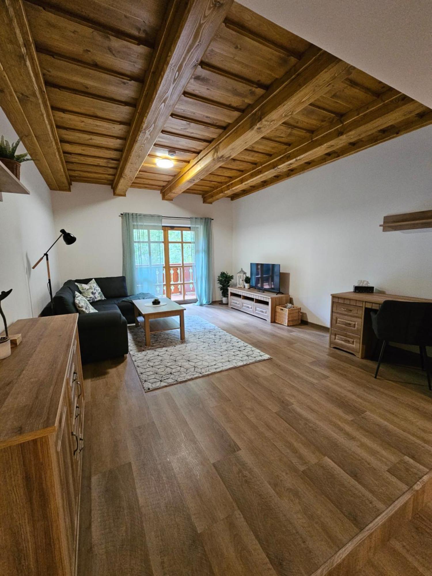 Apartmany Jezerne Velké Karlovice Δωμάτιο φωτογραφία