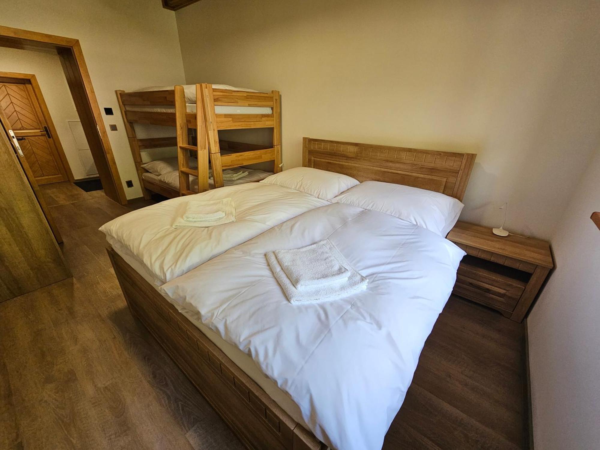 Apartmany Jezerne Velké Karlovice Δωμάτιο φωτογραφία
